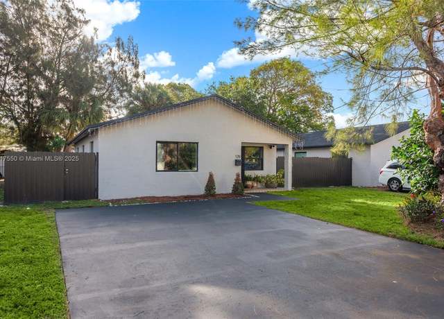 Property at 309 SE 3rd Ave, Hallandale Beach, FL 33009, 3 beds, 2 baths