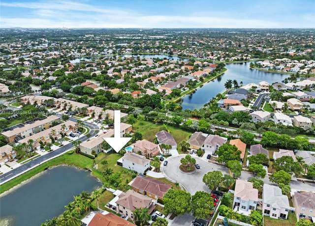 Property at 15376 NW 14th Mnr, Pembroke Pines, FL 33028, 4 beds, 2.5 baths