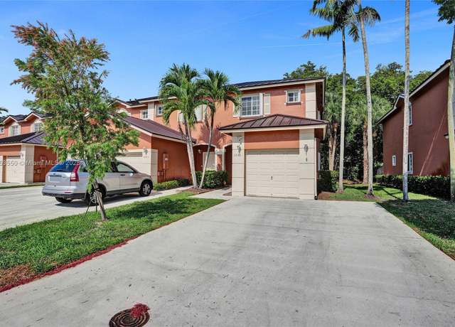 Property at 1001 NW 100th Ave, Pembroke Pines, FL 33024, 3 beds, 2.5 baths