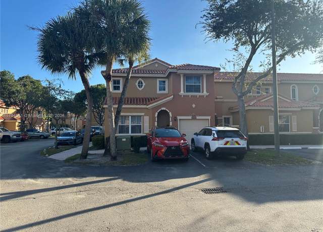 Property at 8520 NW 139th Ter #1601, Miami Lakes, FL 33016, 3 beds, 2.5 baths