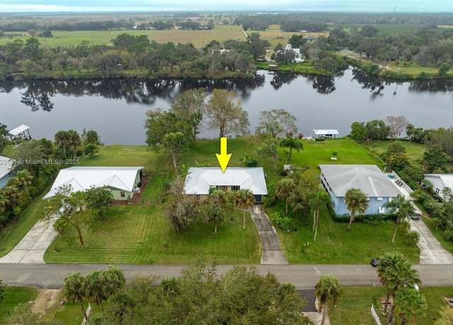 Property at 3145 Shell Ln, La Belle, FL 33935, 3 beds, 3 baths