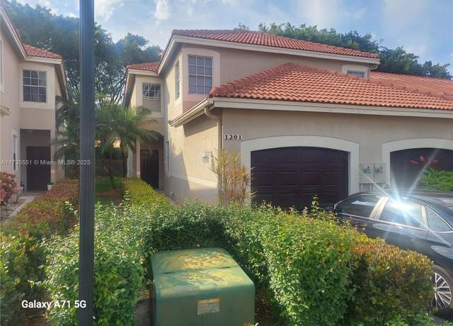 Property at 1201 Sorrento Dr, Weston, FL 33326, 3 beds, 2.5 baths