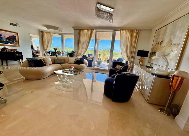 Property at 13627 Deering Bay Dr #402, Coral Gables, FL 33158, 3 beds, 2.5 baths