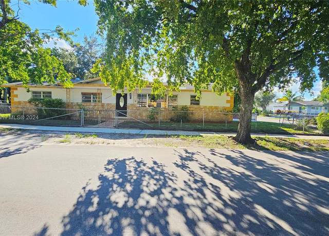 Property at 3230 N 23rd Ave, Hollywood, FL 33020, 5 beds, 2 baths