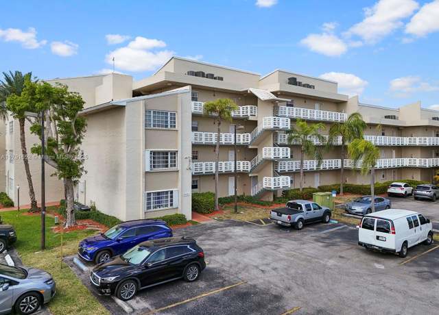 Property at 21121 SW 85th Ave #202, Cutler Bay, FL 33189, 2 beds, 2 baths