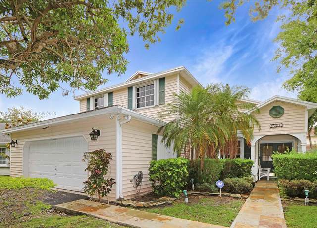 Property at 15007 SW 141st Pl, Miami, FL 33186, 4 beds, 3 baths