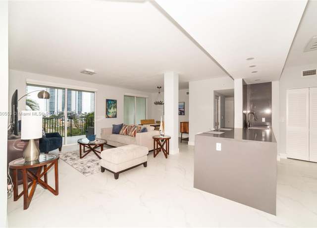 Property at 17145 N Bay Rd #4607, Sunny Isles Beach, FL 33160, 3 beds, 2 baths