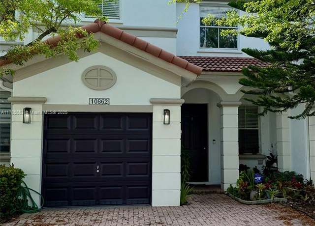 Property at 10862 NW 78th Ter #10862, Doral, FL 33178, 3 beds, 2.5 baths