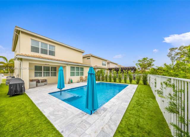 Property at 1705 Trailhead Ter, Hollywood, FL 33021, 3 beds, 2.5 baths