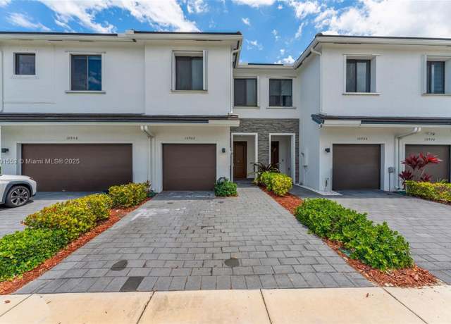 Property at 10962 SW 235th St, Homestead, FL 33032, 3 beds, 2.5 baths