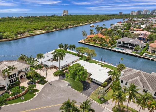 Property at 2756 NE 18th St, Fort Lauderdale, FL 33305, 3 beds, 3.5 baths
