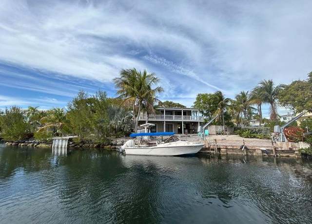 Property at 120 Captains Ct, Islamorada, FL 33070, 4 beds, 3 baths