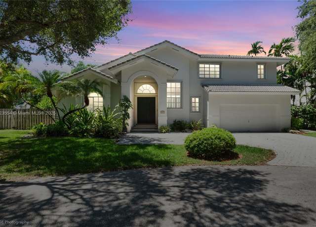 Property at 6670 SW 69th Ln, South Miami, FL 33143, 4 beds, 3.5 baths