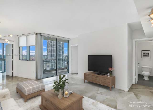 Property at 92 SW 3rd St #2106, Miami, FL 33130, 2 beds, 2 baths
