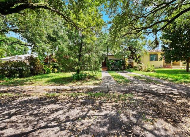 Property at 156 Glendale Dr, Miami Springs, FL 33166, 3 beds, 2 baths