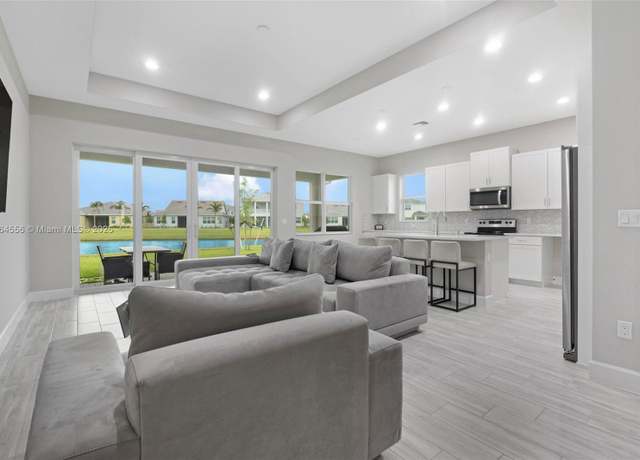 Property at 5431 Empire Dr, Westlake, FL 33470, 4 beds, 2.5 baths