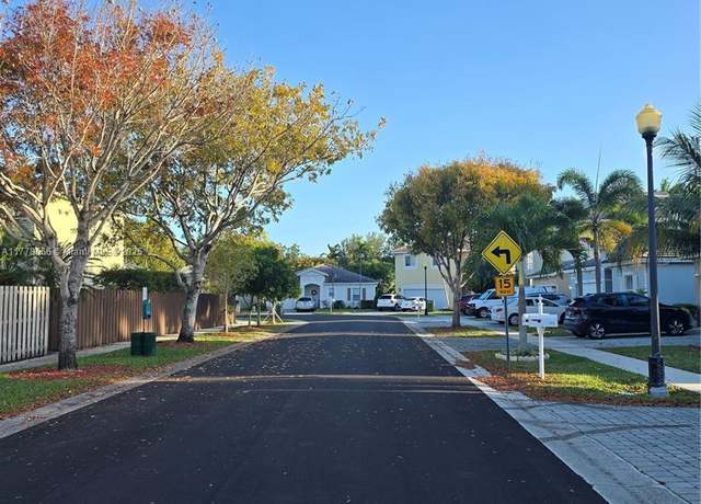 Property at 142 NE 33rd Ter, Homestead, FL 33033, 4 beds, 3 baths