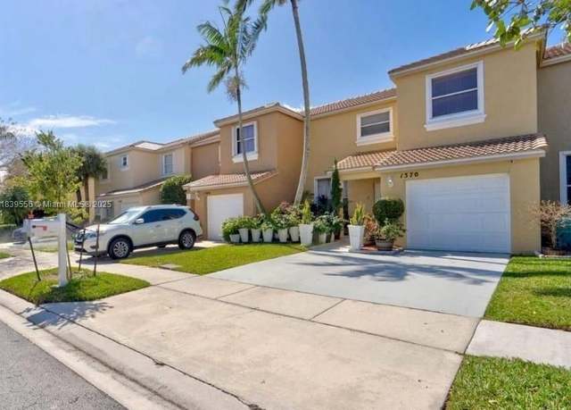 Property at 1370 NW 154th Ave, Pembroke Pines, FL 33028, 3 beds, 2.5 baths