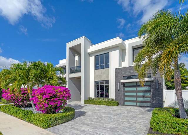 Property at 225 NE 3rd St, Boca Raton, FL 33432, 5 beds, 5.5 baths