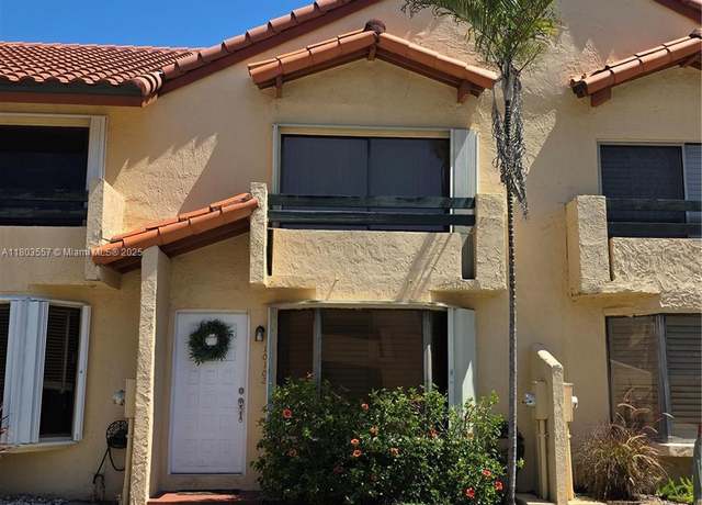 Property at 10102 SW 77th Ct, Miami, FL 33156, 2 beds, 1.5 baths