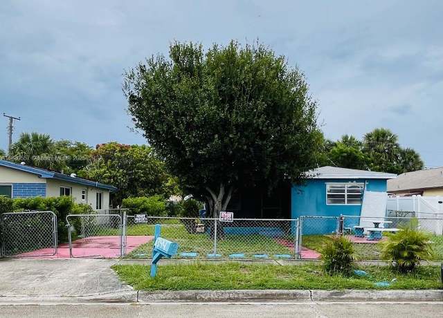 Property at 1344 W 10th St, Riviera Beach, FL 33404, 3 beds, 1 bath