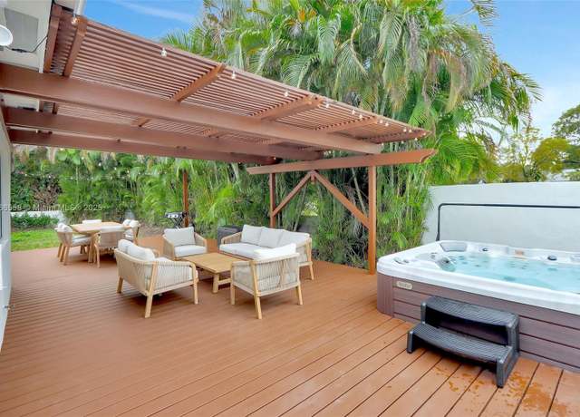 Property at 646 NE 114th St, Biscayne Park, FL 33161, 3 beds, 2 baths