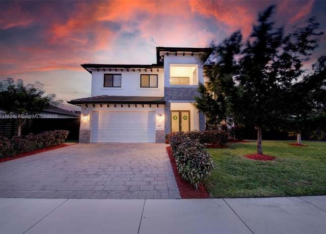 Property at 9220 SW 170th St, Palmetto Bay, FL 33157, 5 beds, 4 baths
