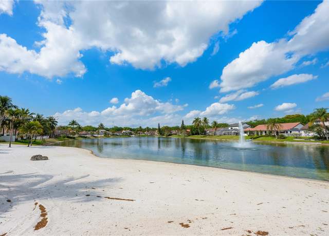 Property at 19852 NW 88th Ave, Hialeah, FL 33018, 4 beds, 2.5 baths