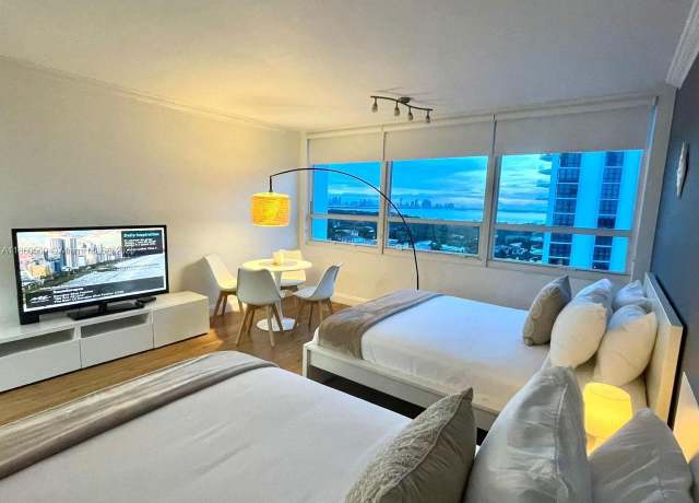 Property at 5445 Collins Ave #1607, Miami Beach, FL 33140, 1 bath