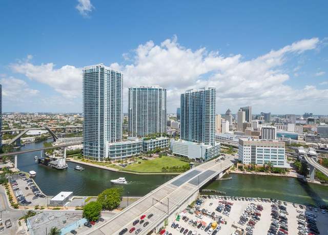Property at 68 SE 6 St #2112, Miami, FL 33131, 2 beds, 2.5 baths