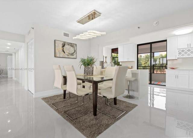 Property at 7153 Promenade Dr #302, Boca Raton, FL 33433, 3 beds, 2 baths