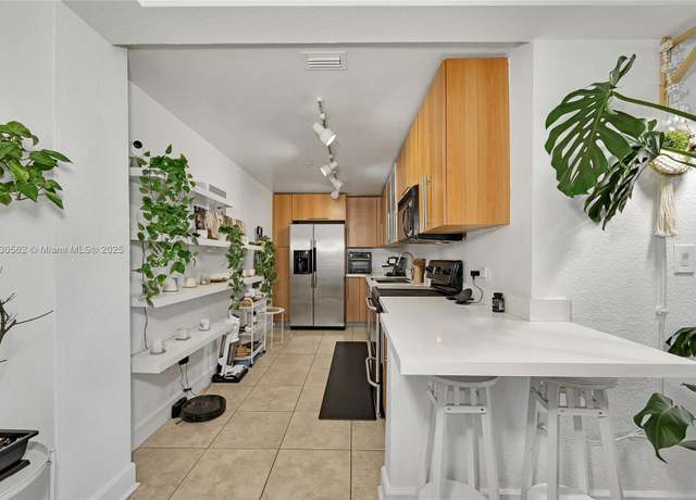 Property at 7501 E Treasure Dr Unit 4H, North Bay Village, FL 33141, 1 bed, 1 bath