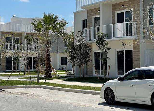 Property at 25876 SW 144th Ave, Homestead, FL 33032, 4 beds, 3.5 baths