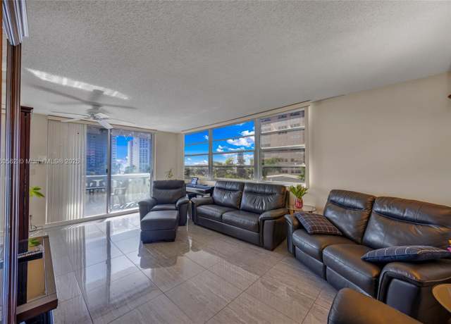 Property at 3113 S Ocean Dr #506, Hallandale Beach, FL 33009, 2 beds, 2 baths