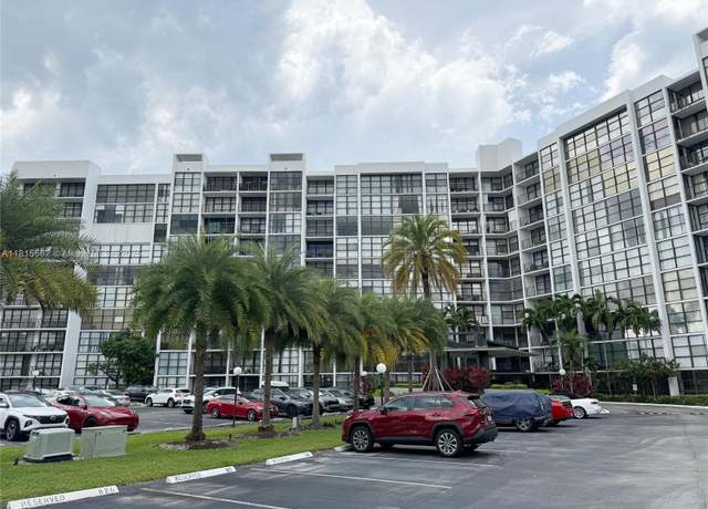 Property at 800 Parkview Dr #820, Hallandale Beach, FL 33009, 2 beds, 2 baths