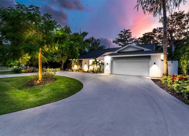 Property at 903 Bluebird, Naples, FL 34104, 4 beds, 3 baths
