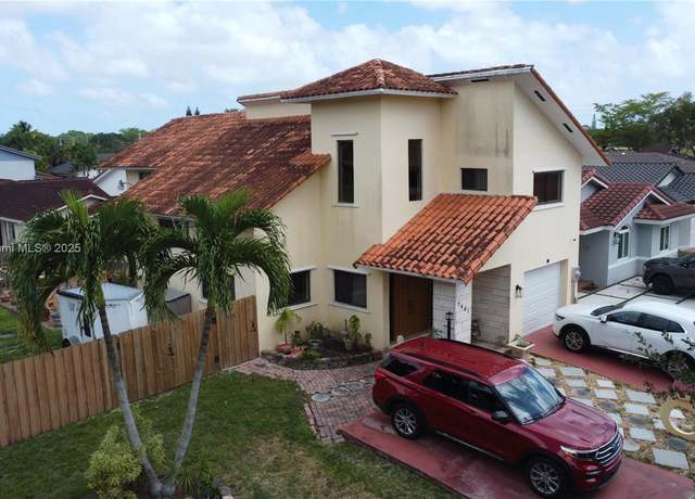 Property at 7451 SW 115th Ct, Miami, FL 33173, 3 beds, 2.5 baths