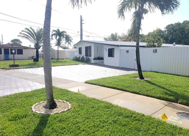Property at 3300 SW 40th St, West Park, FL 33023, 3 beds, 3 baths