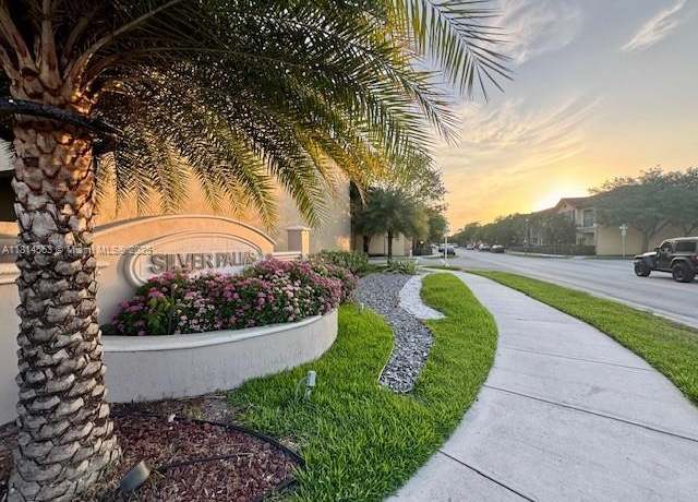 Property at 11257 SW 231st Ln, Miami, FL 33170, 3 beds, 2.5 baths