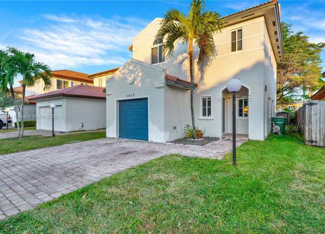 Property at 1017 NE 41st Ter, Homestead, FL 33033, 3 beds, 2.5 baths