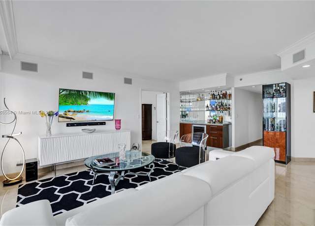 Property at 1000 Island Blvd #2107, Aventura, FL 33160, 3 beds, 2.5 baths