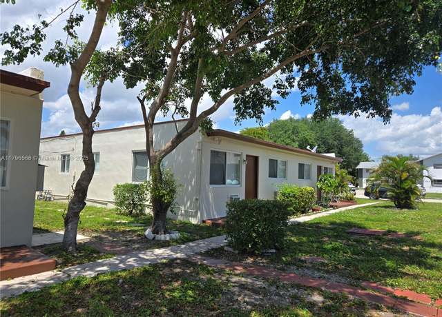Property at 2246 Fillmore St, Hollywood, FL 33020, 10 beds, 10 baths