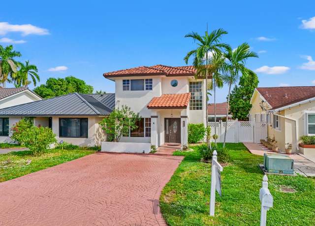 Property at 20155 E Oakmont Cir, Hialeah, FL 33015, 3 beds, 2.5 baths