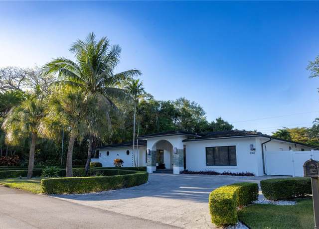 Property at 8363 SW 98th St, Miami, FL 33156, 5 beds, 6 baths
