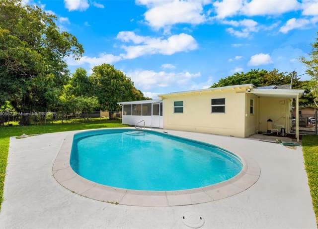Property at 2244 SW 47th Ave, Fort Lauderdale, FL 33317, 3 beds, 2 baths
