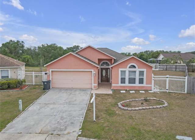 Property at 4617 Horseshoe Pick Ln, Brandon, FL 33594, 3 beds, 2 baths
