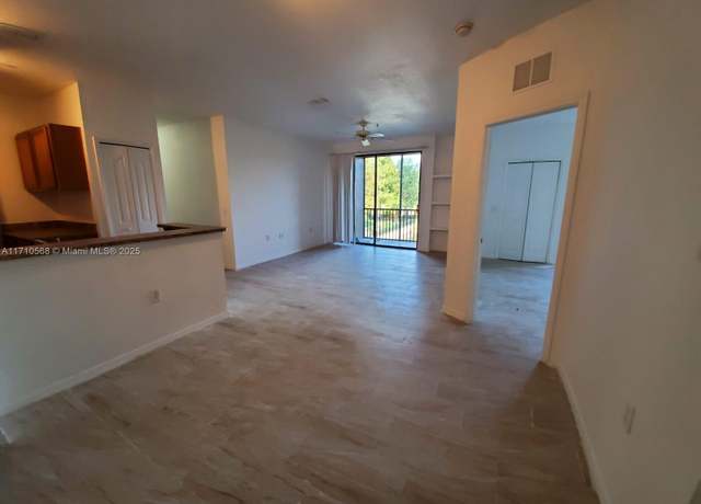 Property at 6141 Metrowest Blvd #206, Orlando, FL 32835, 3 beds, 2 baths