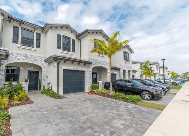 Property at 28568 SW 134th Ave, Homestead, FL 33033, 3 beds, 2.5 baths