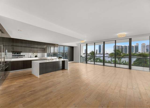 Property at 3300 NE 188th St #217, Aventura, FL 33180, 4 beds, 4.5 baths