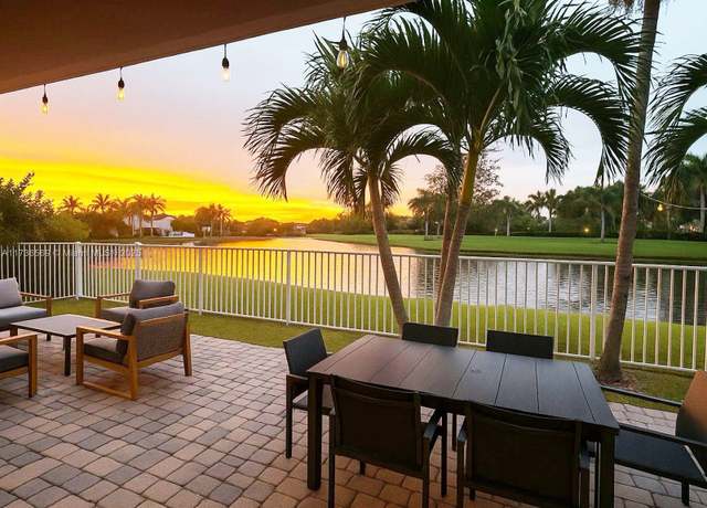 Property at 920 Golden Cane Dr, Weston, FL 33327, 4 beds, 2.5 baths